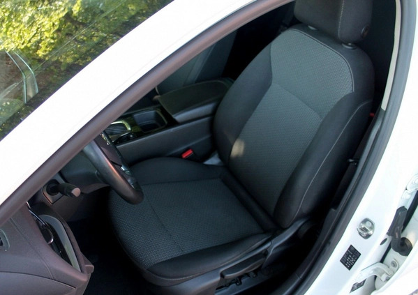 Opel Insignia cena 49999 przebieg: 217000, rok produkcji 2017 z Radków małe 407